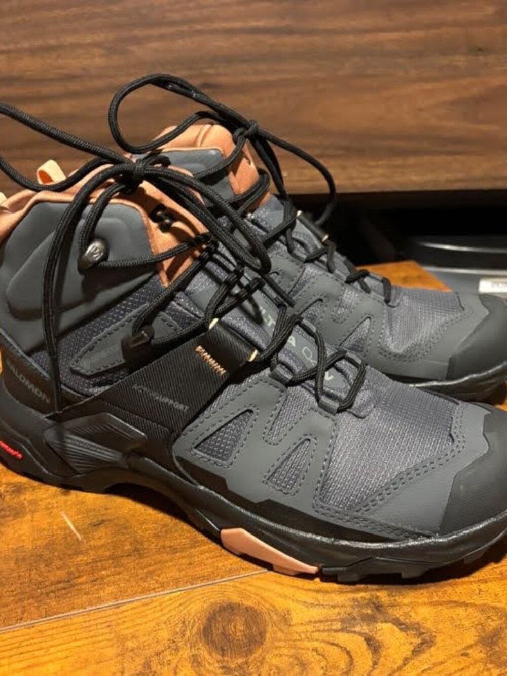 SALOMON X ULTRA 4 MID GORE-TEX - 7 Womens waterproof hiking trail boots